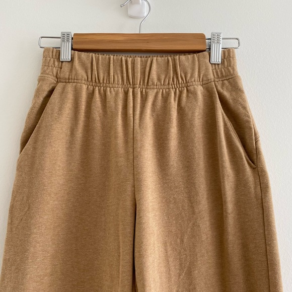 The Group by Babaton Rocket cotton camel : brown crop Jogger pants Aritzia XXS - Picture 2 of 7